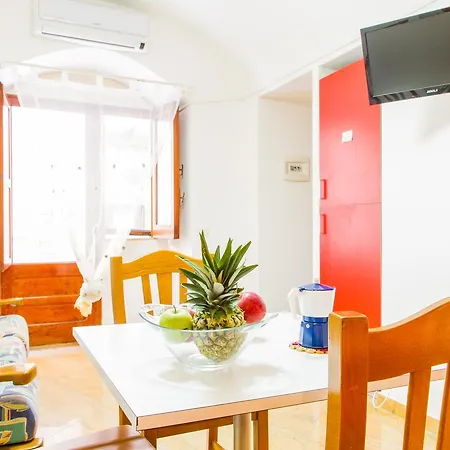 Gaia - Low Cost Studio Cefalu